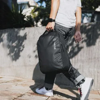 tomtoc Backpack - Rucksack für bis zu 16" Laptop, 15 L, schwarz tomtoc Backpack - Rucksack für bis zu 16" Laptop, 15 L, schwarz