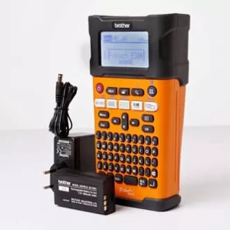 BROTHER Etikettendrucker PT-E300VP - 18mm, TZe Bänder, mobil, mit Koffer, Etikettendrucker für Industrie und Elektro - Markierer BROTHER Etikettendrucker PT-E300VP - 18mm, TZe Bänder, mobil, mit Koffer, Etikettendrucker für Industrie und Elektro - Markierer
