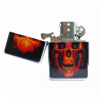 Benzinfeuerzeug mit Feuer-Totenkopf-Motiv Benzinfeuerzeug mit Feuer-Totenkopf-Motiv