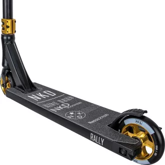 Freestyle-Roller NKD Rally V4 Schwarz Gold Freestyle-Roller NKD Rally V4 Schwarz Gold