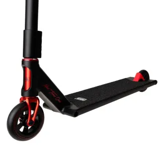 Freestyle-Roller NKD Mono, Schwarz-Rot Freestyle-Roller NKD Mono, Schwarz-Rot