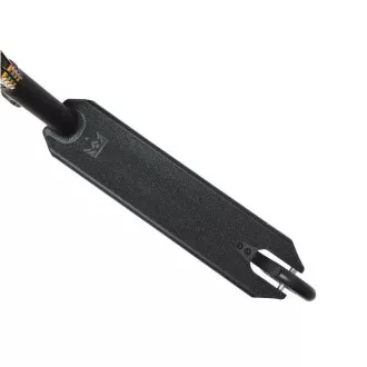 Freestyle-Roller NKD Rizz Stunt, Schwarz und Regenbogen Freestyle-Roller NKD Rizz Stunt, Schwarz und Regenbogen