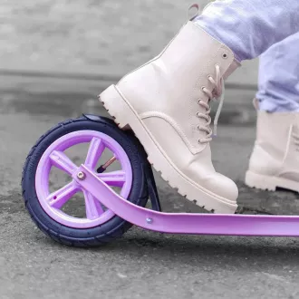 Klappbarer Scooter Story Civic Comfort mit aufblasbaren Rädern, lila Klappbarer Scooter Story Civic Comfort mit aufblasbaren Rädern, lila