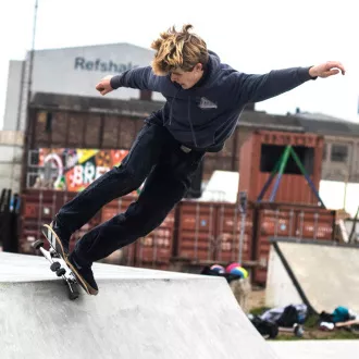 Skateboard 8'' Geschichte FIFTY Skateboard 8'' Geschichte FIFTY